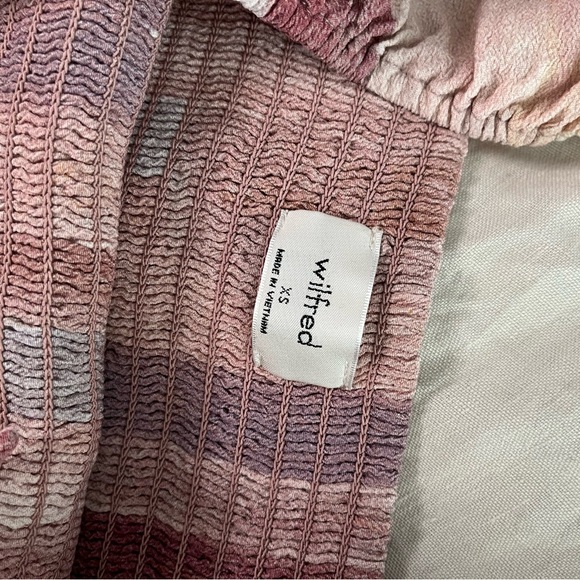 Aritzia Wilfred Smocked Blouse Heirloom Pink Size XS - Picture 10 of 11